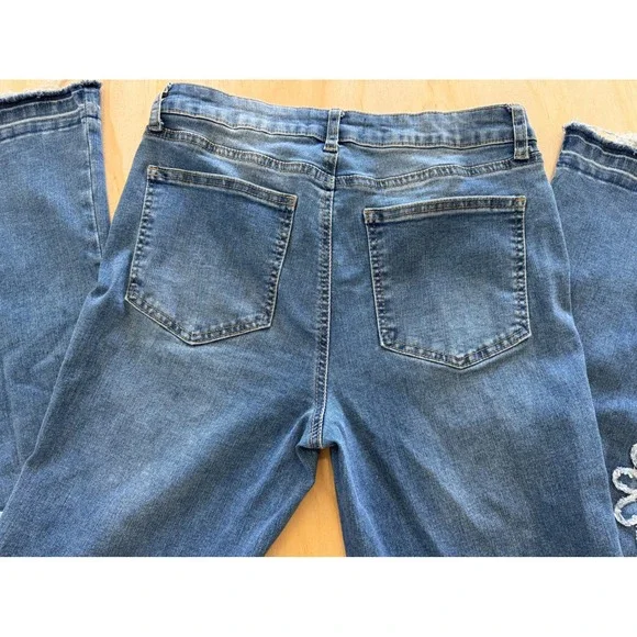 Ashley Mason Premium Daisy Floral Applique Flare Jeans Women's 9/29 Boho Y2K - Picture 9 of 11